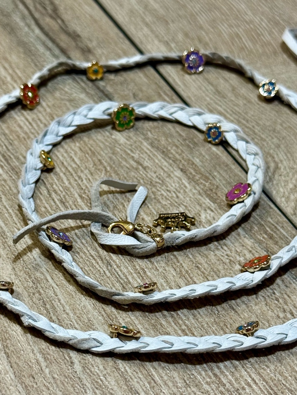 Kidada Disney Couture White Floral Braided Wrap Bracelet Suede Rare Y2K - Picture 4 of 11